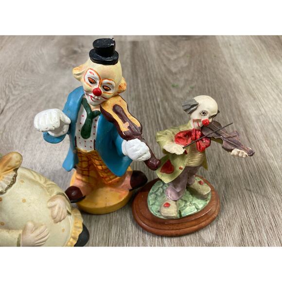 Lot of 6 Vintage Flambro Porcelain Clown Figurines Hand Painted 70s Collectible - Picture 3 of 10